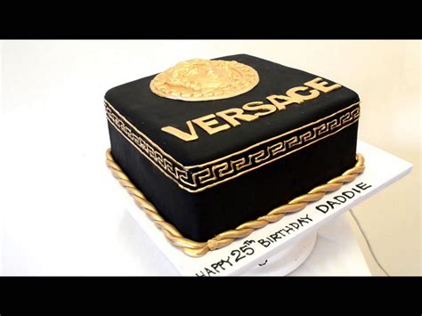 gateau anniversaire versace